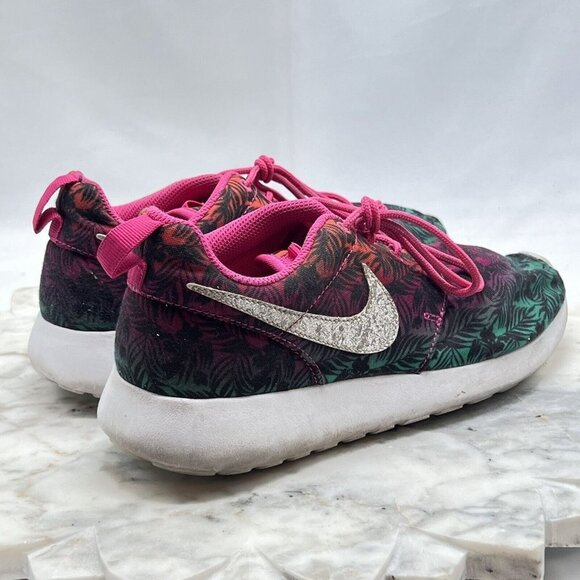 EUC NIKE ROSHE RUN US 7Y EUR 40 PALM TREE FLORAL 677784-602 GS PINK YOUTH - Picture 7 of 12